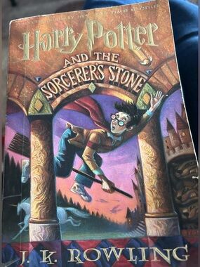 Harry Potter and the Sorcerers Stone Paperback By JK Rowling 1998